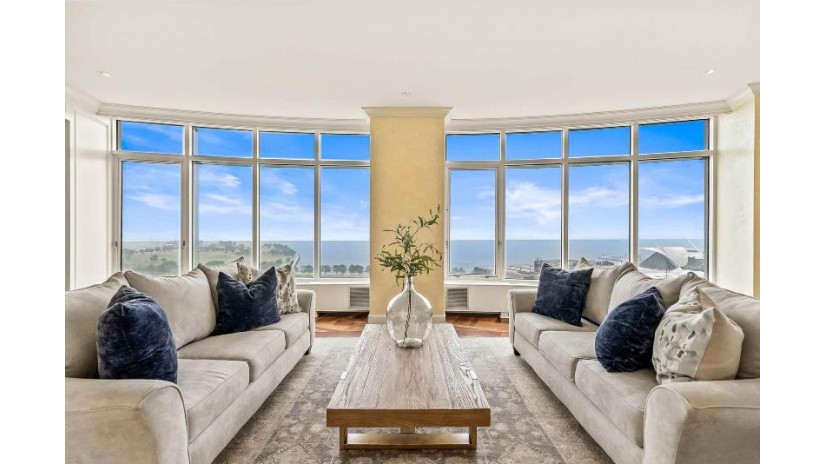 825 N Prospect Ave 902 Milwaukee, WI 53202 by Mahler Sotheby's International Realty $3,295,000