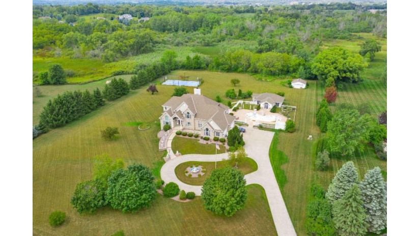 18990 W Coffee Rd New Berlin, WI 53146 by Mahler Sotheby's International Realty $1,249,900