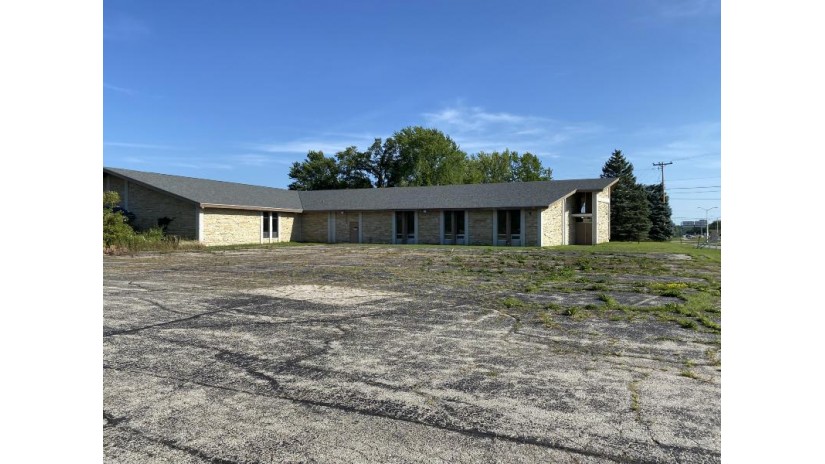 106 State Highway 164 - Richfield, WI 53017 by Coldwell Banker Realty $1,100,000