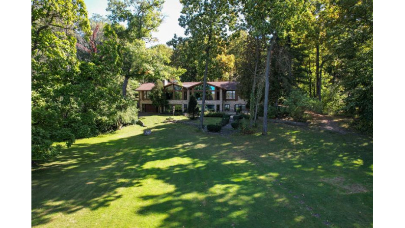 W303N5985 Settlers Ln Merton, WI 53029 by Keller Williams Realty-Lake Country $5,500,000