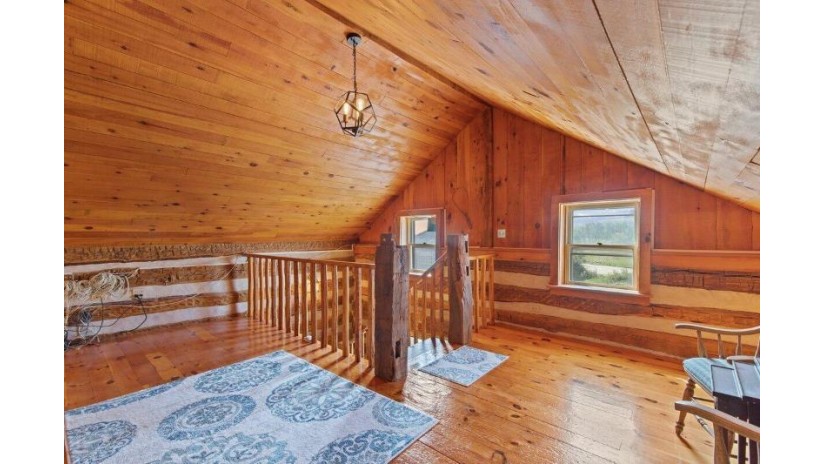 6995 N Oak Rd Trenton, WI 53090 by Coldwell Banker Realty $998,000