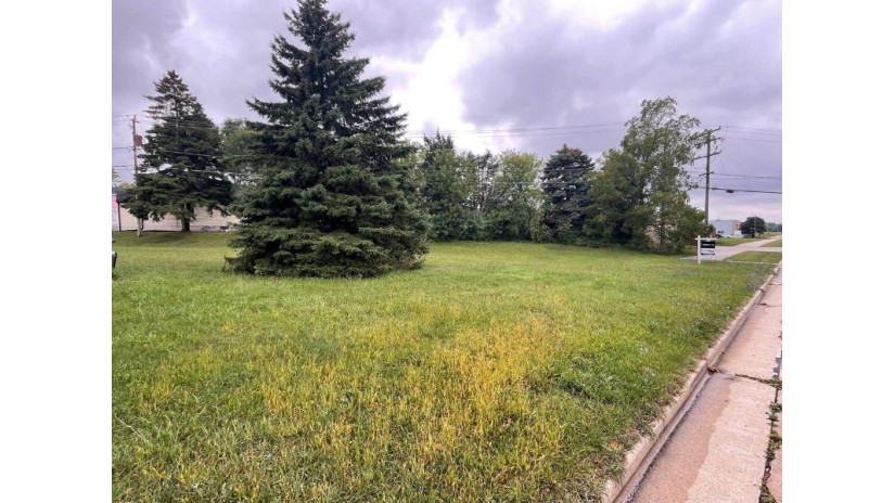 1921 E Bolivar Ave Saint Francis, WI 53235 by Doering & Co Real Estate, LLC $44,700