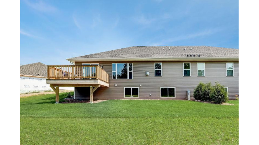 5216 Briarwood Cir Caledonia, WI 53402 by RE/MAX Newport - office@newportelite.com $404,900