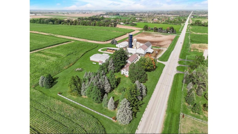 7535 County Highway M - Farmington, WI 53090 by Lannon Stone Realty LLC $850,000