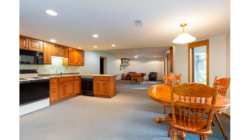 5525 Bauers Dr West Bend, WI 53095 by Emmer Real Estate Group $1,100,000