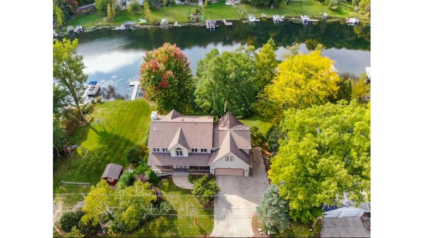 5525 Bauers Dr West Bend, WI 53095 by Emmer Real Estate Group $1,100,000