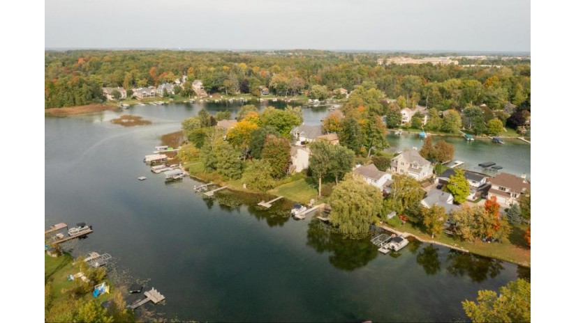 5525 Bauers Dr West Bend, WI 53095 by Emmer Real Estate Group $1,100,000