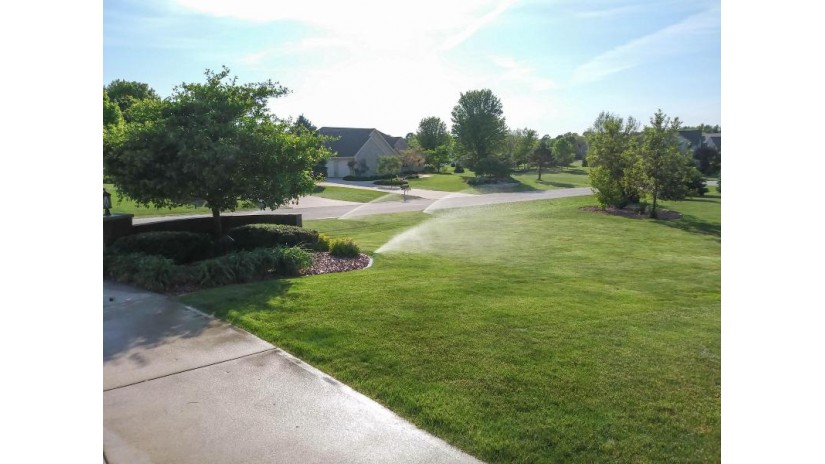 W252S5248 Sage Rd Waukesha, WI 53189 by Lake Country Flat Fee $879,900