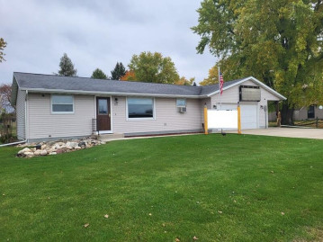 912 Roosevelt Ave, Howards Grove, WI 53083