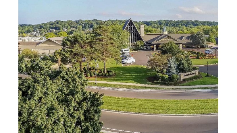 BLDG 4 High St 14 Fontana, WI 53125 by Compass Wisconsin-Lake Geneva $1,749,000