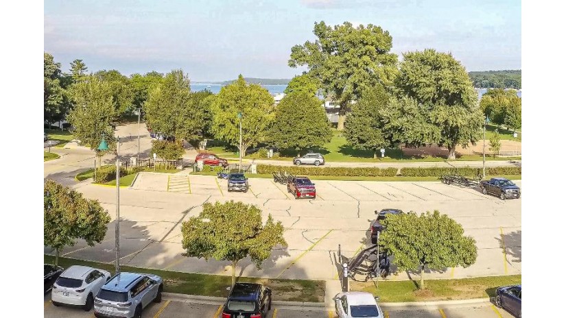 BLDG 5 3rd Ave 17 Fontana, WI 53125 by Compass Wisconsin-Lake Geneva $1,649,000