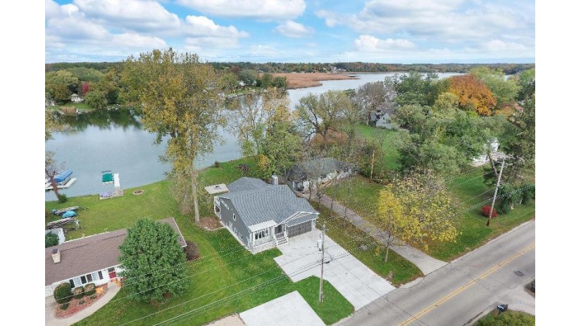 24722 84th St Salem Lakes, WI 53168 by Berkshire Hathaway Home Services Epic Real Estate $1,100,000