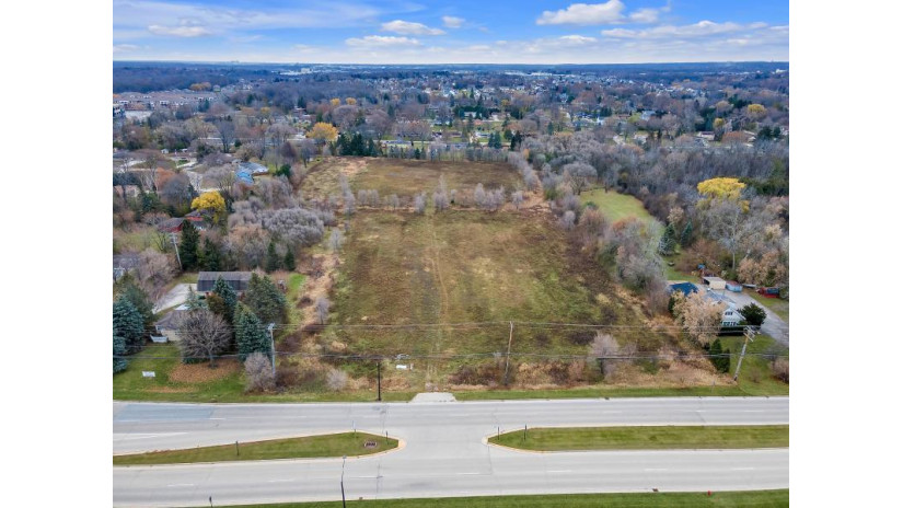 LT2 Good Hope Rd Menomonee Falls, WI 53051 by Berkshire Hathaway HomeServices Metro Realty $2,200,000