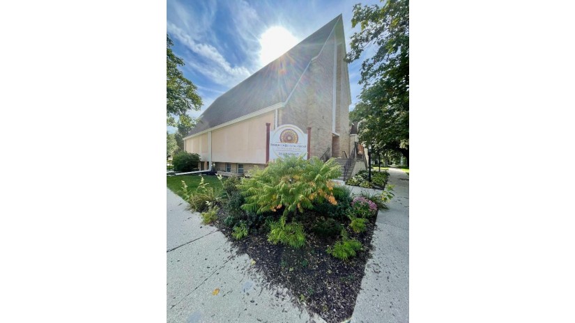 125 E State St Burlington, WI 53105 by Anderson Commercial Group, LLC $599,000