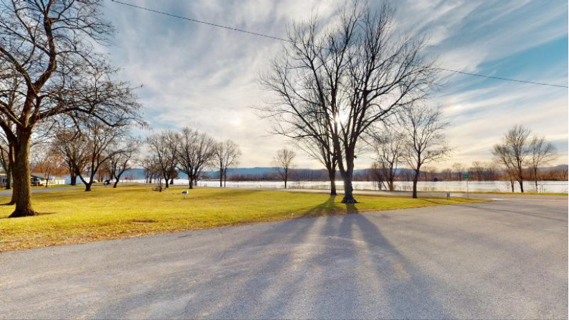 175 S River Rd Buffalo City, WI 54622 by RE/MAX Results $519,900