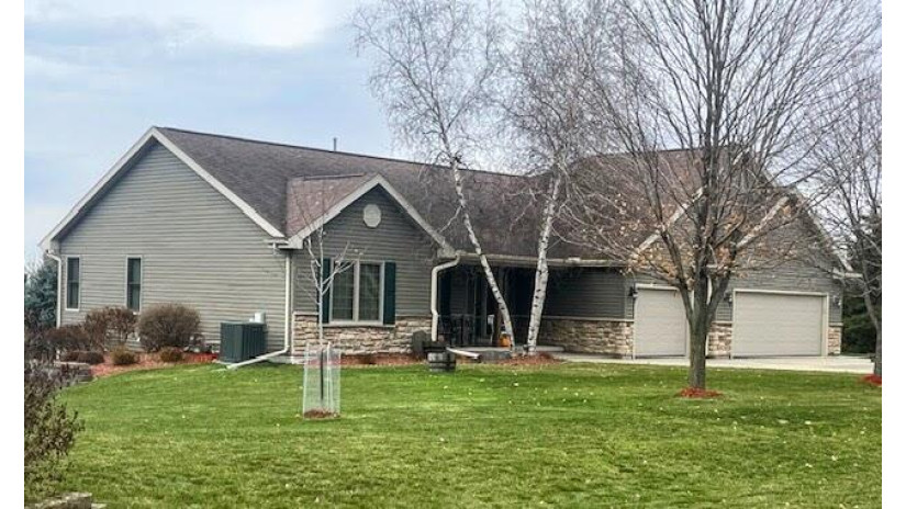 N437 Beverly Dr Emmet, WI 53098 by Century 21 Endeavor $549,900