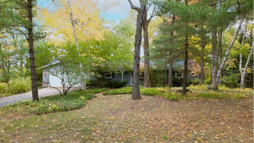 1231 Lakeview Rd West Bend, WI 53090 by Leitner Properties $724,900