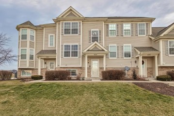 409 Parker Dr B, Genoa City, WI 53128