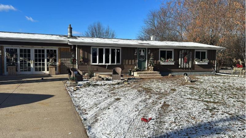 8175 Oakwood Ave Clayton, WI 54956 by Mid-Coast MKE Realty $309,000