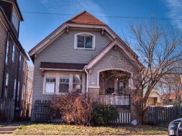 1131 S 17th St, Milwaukee, WI 53204-2013