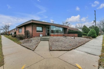 5631 W Lincoln Ave, West Allis, WI 53219