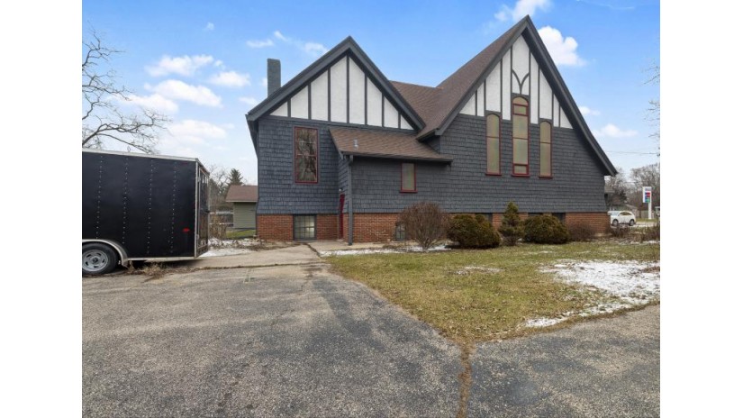 107 N Main St North Prairie, WI 53153 by Berkshire Hathaway HomeServices Metro Realty $495,000