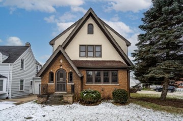 3365 N Elmwood Dr 3367, Elmwood Park, WI 53405-4702