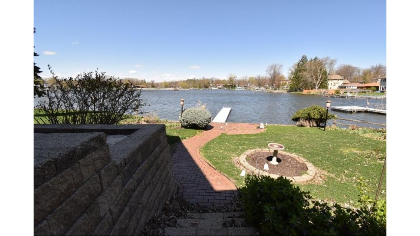 S68W18118 Island Dr Muskego, WI 53150 by The Stefaniak Group, LLC $1,395,000