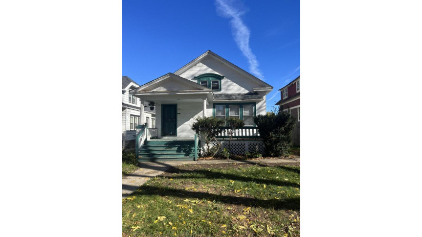 3820 N 11th St Milwaukee, WI 53206 by Gardner & Associates Real Estate and Investment Fi $130,000