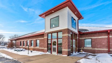 2200 Staphorst Ln, Holmen, WI 54636