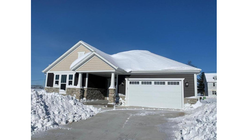 690 Lambert Dr Slinger, WI 53086 by First Weber Inc- West Bend $519,900