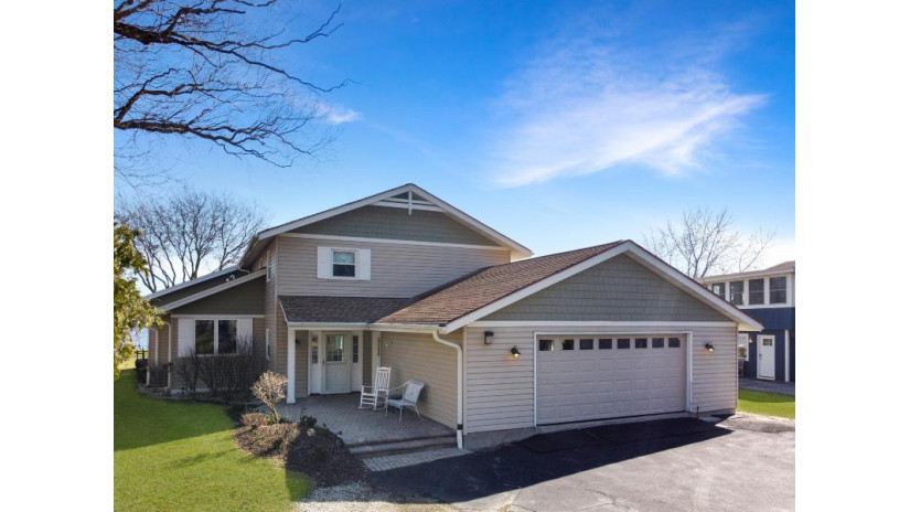 W5369 Baywood Dr La Grange, WI 53121 by @properties $2,199,700