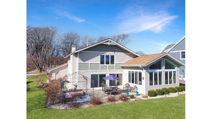 W5369 Baywood Dr La Grange, WI 53121 by @properties $2,199,700