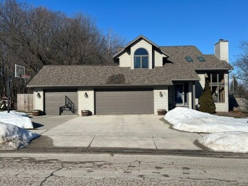 92 Raider Heights Rd, Kiel, WI 53042