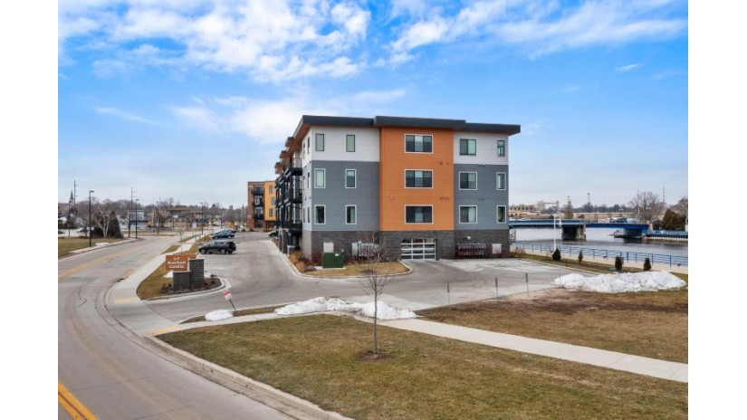 750 S Pier Dr 1 Sheboygan, WI 53081 by Greystone Asset, LLC $449,900