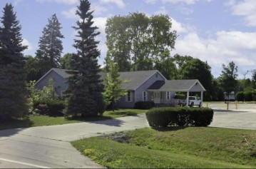 14485 Hampton Rd, Brookfield, WI 53005