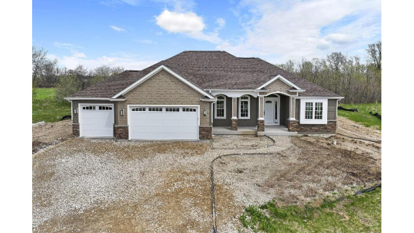 W2470 Troy Hill Ln East Troy, WI 53120 by Stinson, Inc. $665,000