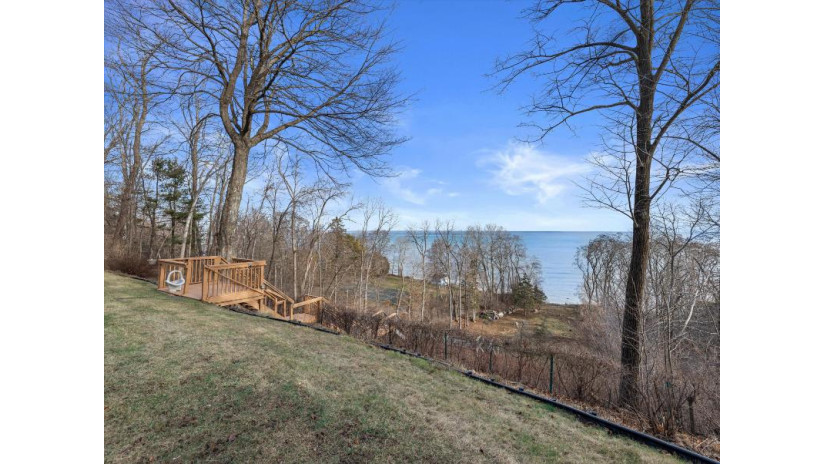 1460 E Bay Point Rd Bayside, WI 53217 by Powers Realty Group - suzanne@powersrealty.com $1,999,900