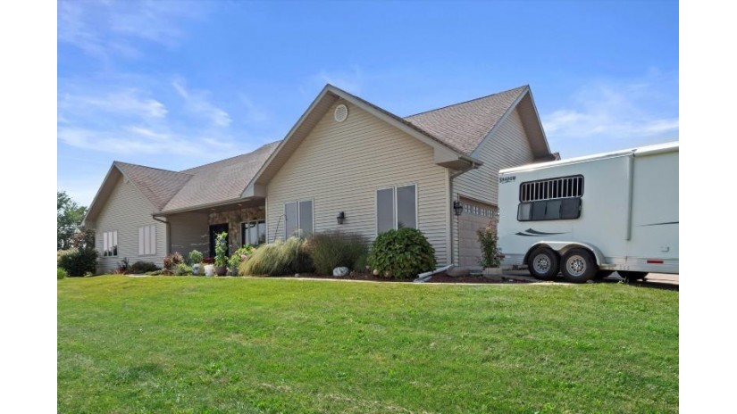 N5117 Brookwood Ln Lafayette, WI 53121 by Century 21 Affiliated $774,900