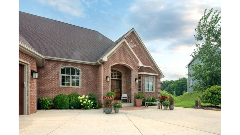 30832 Morning View Cir Waterford, WI 53185 by Sensibl Realty $925,000