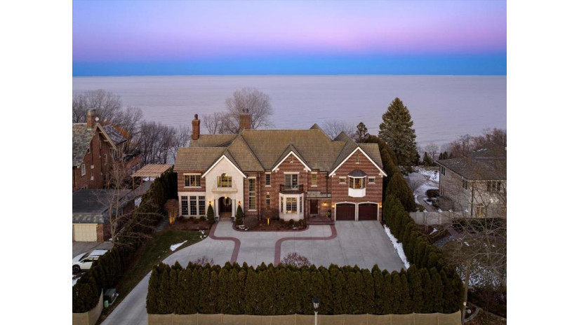 5436 N Lake Dr Whitefish Bay, WI 53217 by Powers Realty Group - suzanne@powersrealty.com $2,795,000