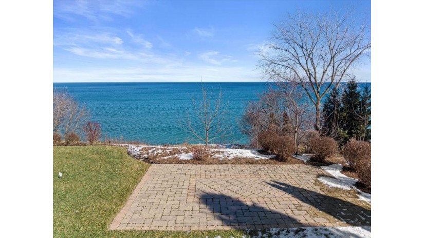 5436 N Lake Dr Whitefish Bay, WI 53217 by Powers Realty Group - suzanne@powersrealty.com $2,795,000