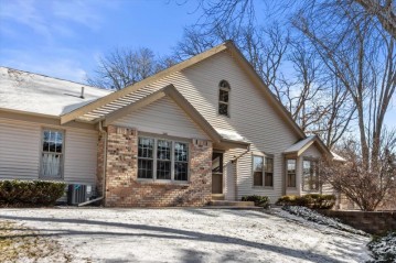 6777 N Melissa Ct, Glendale, WI 53209-3473