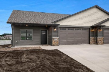 754 Crockett Dr, Holmen, WI 54636