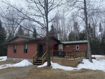 N8685 Willow Rd, Middle Inlet, WI 54177