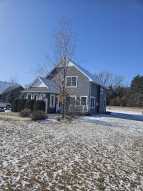 2587 Dockside Dr, Quincy, WI 53934