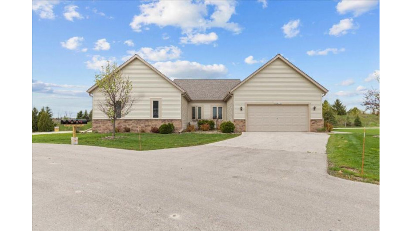 W206N16170 Stonebrook Dr 12 Jackson, WI 53037 by Hanson & Co. Real Estate $359,900