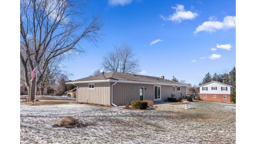 402 Heather Ln Fredonia, WI 53021 by Realty Executives Choice - 262-421-6150 $299,900
