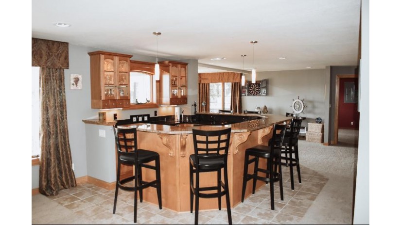 W208S10650 S Karen Ct Muskego, WI 53150 by Faust Realty LLC $1,190,000