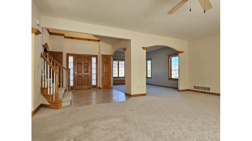 3801 Ridgeview Ct Richfield, WI 53017 by List2Sell, LLC $849,900